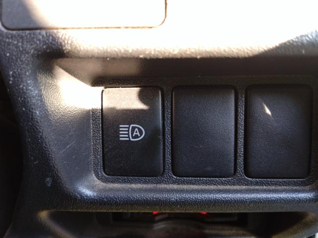 ハイエースバン ロングDX 5ドア ディーゼルターボ フルタイム4WD 低床 6人乗 メモリーナビ Bluetooth接続 ETC ドライブレコーダー トヨタセーフティセンス 純正ルーフラック 2列目小窓 プライバシーガラス(10枚目)