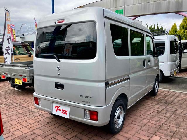 エブリイ ＰＡ　届け出済み未使用車　４ＷＤ　ハイルーフ　ＡＴ　衝突被害軽減システム　クリアランスソナー　レーンアシスト　両側スライドドア　アイドリングストップ　オートライト　エアコン　パワーステアリング（13枚目）
