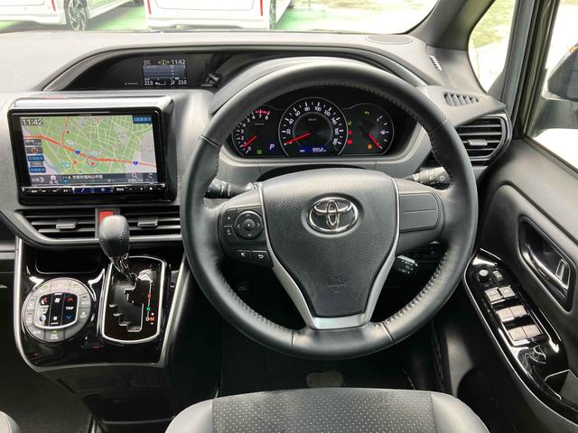 TOYOTA VOXY ZS KIRAMEKI III Best Japan Spec Recon Car for Import Malaysia