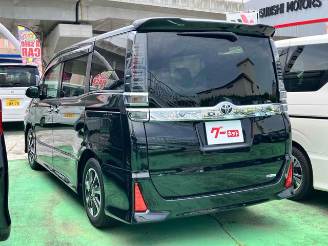 TOYOTA VOXY ZS KIRAMEKI III Best Japan Spec Recon Car for Import Malaysia