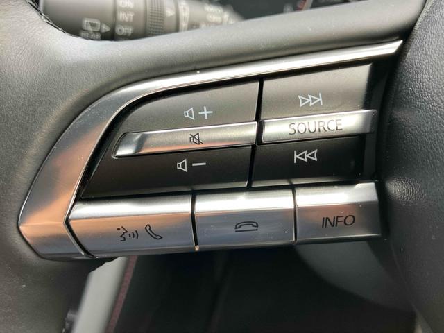 ＭＡＺＤＡ３ファストバック ２０Ｓ　ブラックトーンエディション　全周囲カメラ　クリアランスソナー　アダプティブクルーズコントロール　レーンアシスト　衝突被害軽減システム　アルミホイール　オートマチックハイビーム　オートライト　ＬＥＤヘッドランプ　パワーシート（9枚目）