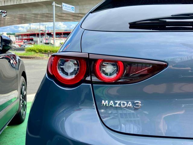 ＭＡＺＤＡ３ファストバック ２０Ｓ　ブラックトーンエディション　全周囲カメラ　クリアランスソナー　アダプティブクルーズコントロール　レーンアシスト　衝突被害軽減システム　アルミホイール　オートマチックハイビーム　オートライト　ＬＥＤヘッドランプ　パワーシート（31枚目）