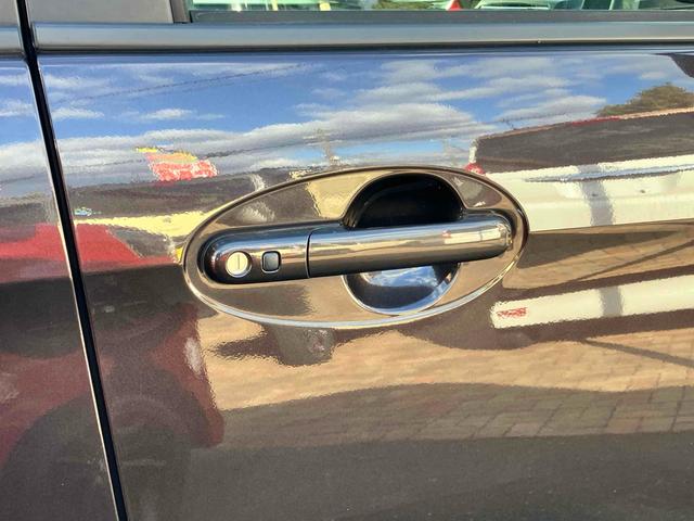 スペーシア Gリミテッド 全周囲カメラ 両側スライド・片側電動 ナビ TV レーンアシスト 衝突被害軽減システム スマートキー アイドリングストップ 電動格納ミラー シートヒーター ベンチシート CVT 盗難防止システム(32枚目)