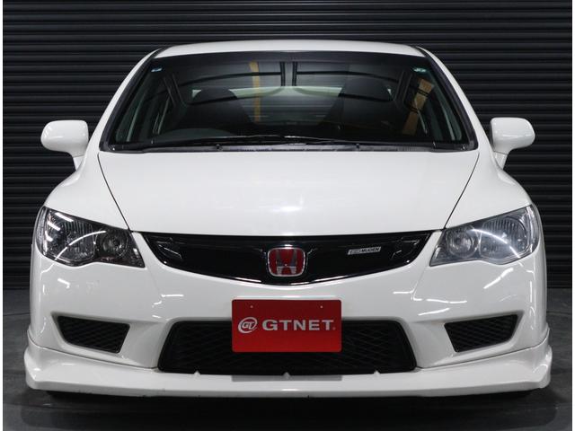 シビック タイプR 当店お客様直接買取 無限フロントグリル/フロントアンダースポイラー/リヤスポイラー 専用18インチAW/専用セミバケットシート/ブレンボキャリパー 純正HDDナビ バックカメラ ETC(3枚目)