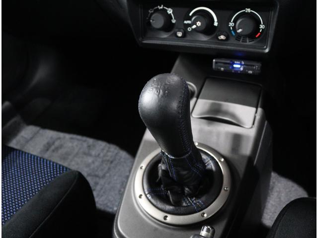 ランサー ＧＳＲエボリューションＶＩＩ　当店お客様直接買取　ワンオーナー　フルノーマル　純正レカロセミバケットシート／ブレンボブレーキキャリパー／１７インチＡＷ／ＭＯＭＯステアリング　ＨＩＤヘッドライト　リヤスポイラー（8枚目）