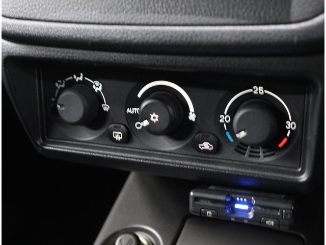 ランサー ＧＳＲエボリューションＶＩＩ　当店お客様直接買取　ワンオーナー　フルノーマル　純正レカロセミバケットシート／ブレンボブレーキキャリパー／１７インチＡＷ／ＭＯＭＯステアリング　ＨＩＤヘッドライト　リヤスポイラー（28枚目）