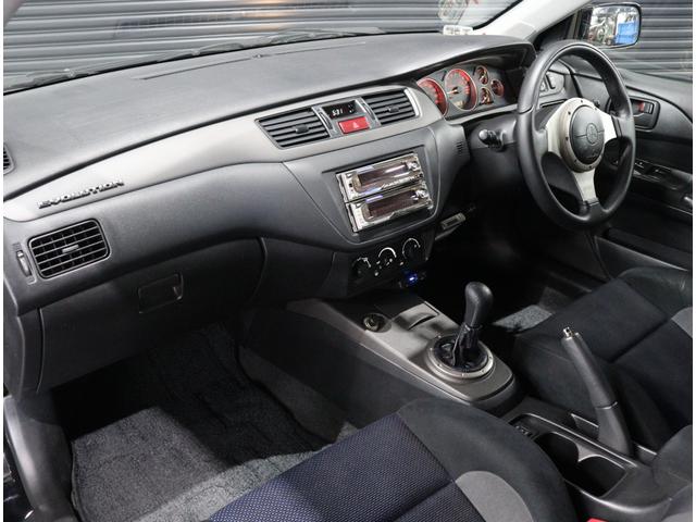 ランサー ＧＳＲエボリューションＶＩＩ　当店お客様直接買取　ワンオーナー　フルノーマル　純正レカロセミバケットシート／ブレンボブレーキキャリパー／１７インチＡＷ／ＭＯＭＯステアリング　ＨＩＤヘッドライト　リヤスポイラー（32枚目）