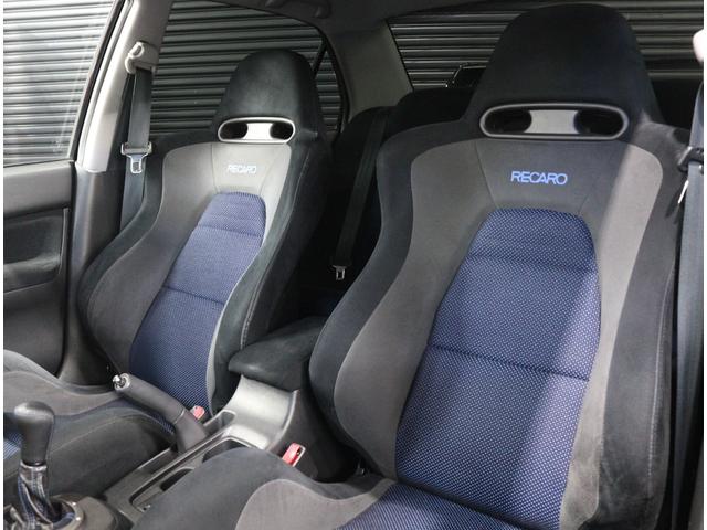 ランサー ＧＳＲエボリューションＶＩＩ　当店お客様直接買取　ワンオーナー　フルノーマル　純正レカロセミバケットシート／ブレンボブレーキキャリパー／１７インチＡＷ／ＭＯＭＯステアリング　ＨＩＤヘッドライト　リヤスポイラー（33枚目）