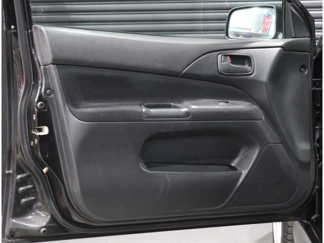 ランサー ＧＳＲエボリューションＶＩＩ　当店お客様直接買取　ワンオーナー　フルノーマル　純正レカロセミバケットシート／ブレンボブレーキキャリパー／１７インチＡＷ／ＭＯＭＯステアリング　ＨＩＤヘッドライト　リヤスポイラー（35枚目）