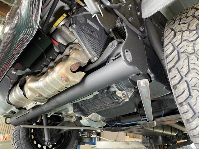 サンバートラック ＴＣ　切替４ＷＤ　５速ＭＴ　ＰＳ　新品リフトアップスプリング　新品１４インチタイヤ　エンジンフードカーボンカバー（63枚目）