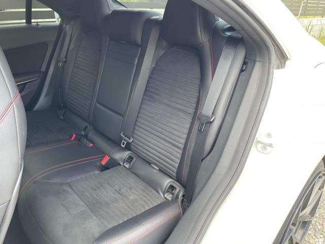 ＣＬＡクラス ＣＬＡ１８０　ＡＭＧライン　ターボ　ＴＶナビ　Ｂカメラ　１９アルミ　ＨＩＤ（16枚目）