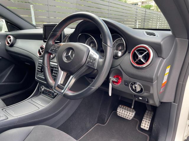 ＣＬＡクラス ＣＬＡ１８０　ＡＭＧライン　ターボ　ＴＶナビ　Ｂカメラ　１９アルミ　ＨＩＤ（24枚目）