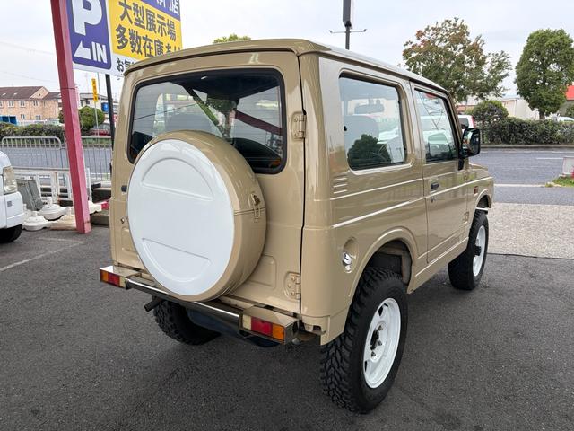 ジムニー ワイルドウインド　４ＷＤ　オールペイント　ウッドハンドル　シートカバー　スペアタイヤカバー　前後ステンレスパンパー　ホワイトホイール　ＭＴタイヤ　ＥＴＣ　ＣＤデッキ（10枚目）