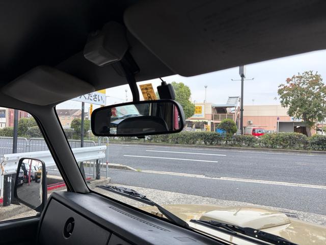 ジムニー ワイルドウインド　４ＷＤ　オールペイント　ウッドハンドル　シートカバー　スペアタイヤカバー　前後ステンレスパンパー　ホワイトホイール　ＭＴタイヤ　ＥＴＣ　ＣＤデッキ（23枚目）