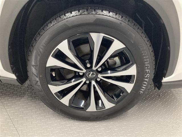 ＮＸ ＮＸ３００ｈ　Ｆスポーツ　革シート　サンルーフ　４ＷＤ　フルセグ　メモリーナビ　ＤＶＤ再生　ミュージックプレイヤー接続可　バックカメラ　衝突被害軽減システム　ＥＴＣ　ドラレコ　ＬＥＤヘッドランプ　ワンオーナー（35枚目）