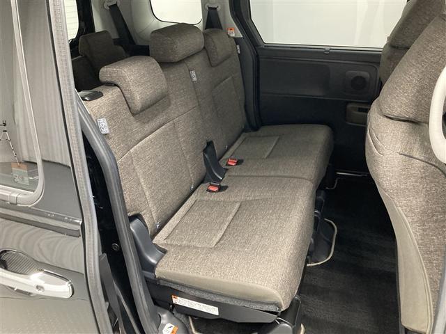 シエンタ ハイブリッドＺ　ミュージックプレイヤー接続可　バックカメラ　衝突被害軽減システム　ＥＴＣ　ドラレコ　両側電動スライド　ＬＥＤヘッドランプ　ウオークスルー　乗車定員７人　３列シート　ワンオーナー（11枚目）