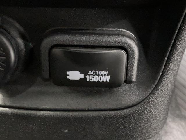 シエンタ ハイブリッドＺ　ミュージックプレイヤー接続可　バックカメラ　衝突被害軽減システム　ＥＴＣ　ドラレコ　両側電動スライド　ＬＥＤヘッドランプ　ウオークスルー　乗車定員７人　３列シート　ワンオーナー（25枚目）