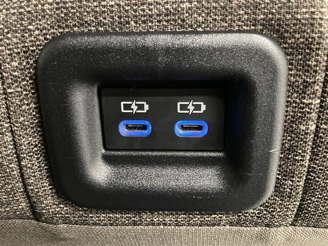 シエンタ ハイブリッドＺ　ミュージックプレイヤー接続可　バックカメラ　衝突被害軽減システム　ＥＴＣ　ドラレコ　両側電動スライド　ＬＥＤヘッドランプ　ウオークスルー　乗車定員７人　３列シート　ワンオーナー（32枚目）