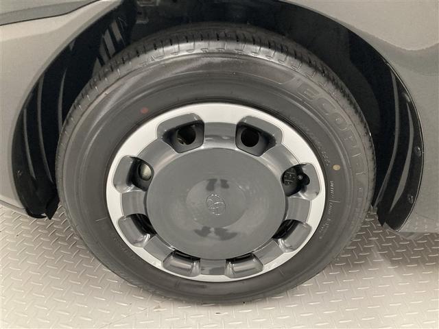 シエンタ ハイブリッドＺ　ミュージックプレイヤー接続可　バックカメラ　衝突被害軽減システム　ＥＴＣ　ドラレコ　両側電動スライド　ＬＥＤヘッドランプ　ウオークスルー　乗車定員７人　３列シート　ワンオーナー（33枚目）