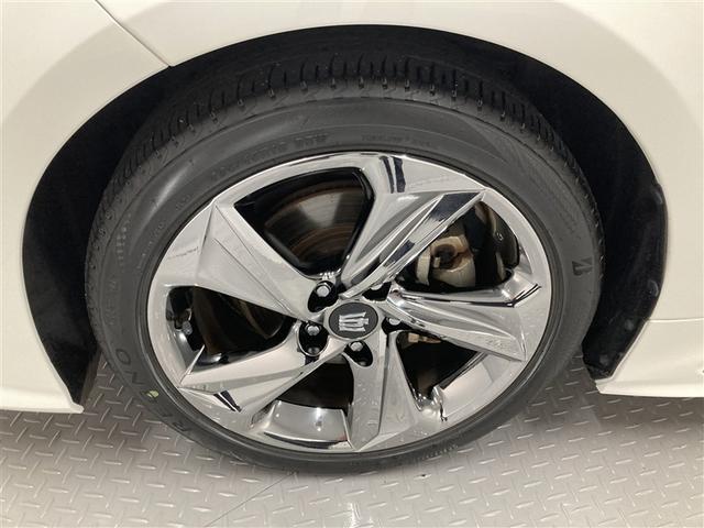 クラウンハイブリッド ＲＳアドバンス　フルセグ　メモリーナビ　ＤＶＤ再生　ミュージックプレイヤー接続可　バックカメラ　衝突被害軽減システム　ＥＴＣ　ドラレコ　ＬＥＤヘッドランプ　ワンオーナー（31枚目）