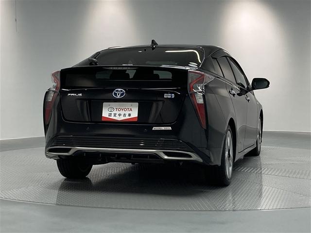 プリウス Ａツーリングセレクション　フルセグ　メモリーナビ　ＤＶＤ再生　ミュージックプレイヤー接続可　バックカメラ　衝突被害軽減システム　ＥＴＣ　ＬＥＤヘッドランプ（8枚目）