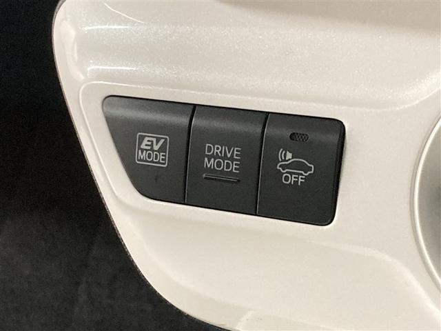 プリウス Ａツーリングセレクション　フルセグ　メモリーナビ　ＤＶＤ再生　ミュージックプレイヤー接続可　バックカメラ　衝突被害軽減システム　ＥＴＣ　ＬＥＤヘッドランプ（22枚目）