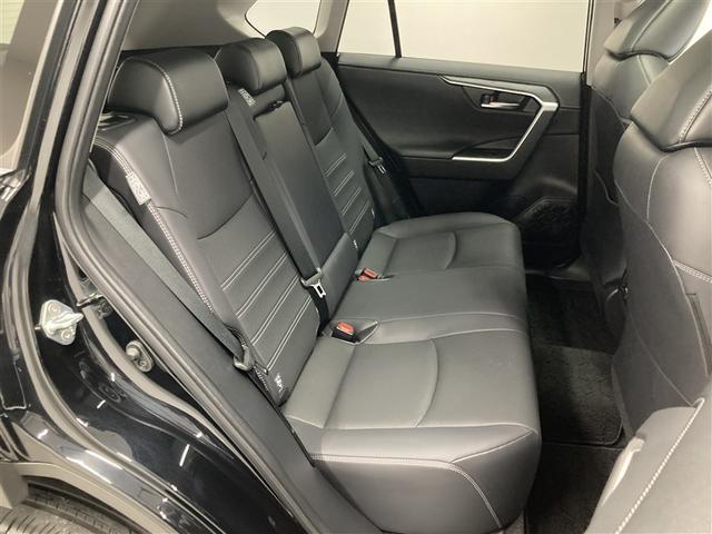 RAV4 G サンルーフ 4WD ミュージックプレイヤー接続可 バックカメラ 衝突被害軽減システム ETC LEDヘッドランプ(17枚目)