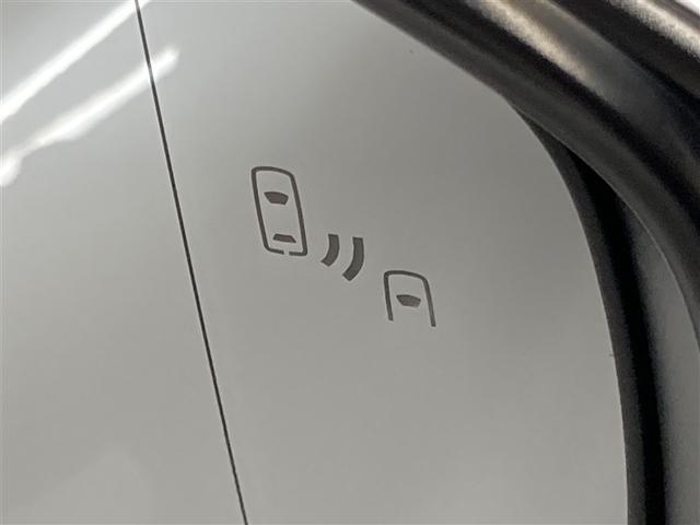 クラウンクロスオーバー Ｇアドバンスド・レザーパッケージ　革シート　４ＷＤ　ミュージックプレイヤー接続可　バックカメラ　衝突被害軽減システム　ＥＴＣ　ドラレコ　ＬＥＤヘッドランプ　ワンオーナー（5枚目）