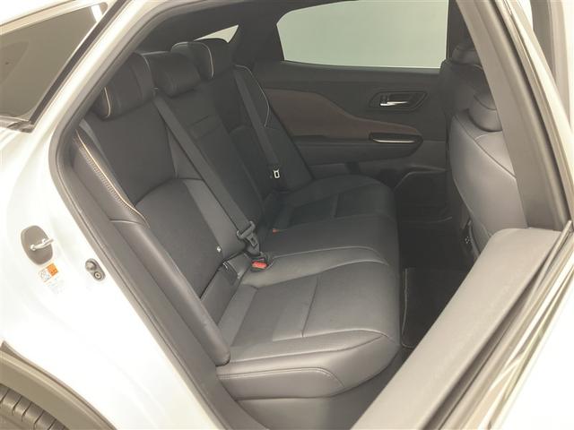 クラウンクロスオーバー Ｇアドバンスド・レザーパッケージ　革シート　４ＷＤ　ミュージックプレイヤー接続可　バックカメラ　衝突被害軽減システム　ＥＴＣ　ドラレコ　ＬＥＤヘッドランプ　ワンオーナー（14枚目）