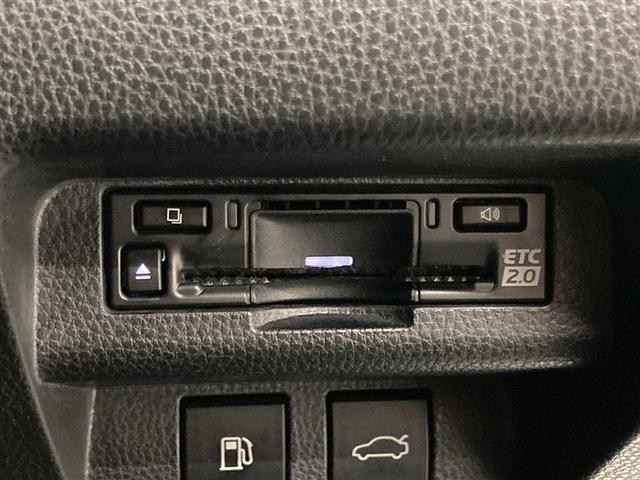 クラウンクロスオーバー Ｇアドバンスド・レザーパッケージ　革シート　４ＷＤ　ミュージックプレイヤー接続可　バックカメラ　衝突被害軽減システム　ＥＴＣ　ドラレコ　ＬＥＤヘッドランプ　ワンオーナー（22枚目）