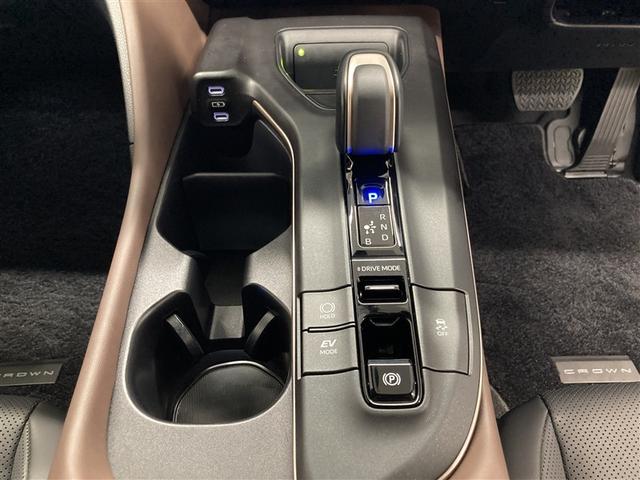 クラウンクロスオーバー Ｇアドバンスド・レザーパッケージ　革シート　４ＷＤ　ミュージックプレイヤー接続可　バックカメラ　衝突被害軽減システム　ＥＴＣ　ドラレコ　ＬＥＤヘッドランプ　ワンオーナー（29枚目）