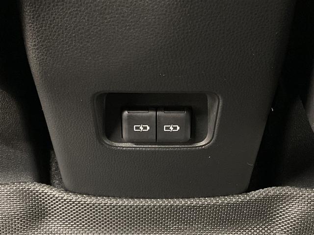 ノア ハイブリッドＧ　ＤＶＤ再生　ミュージックプレイヤー接続可　後席モニター　バックカメラ　衝突被害軽減システム　ＥＴＣ　ドラレコ　両側電動スライド　ＬＥＤヘッドランプ　乗車定員７人　３列シート　ワンオーナー（34枚目）