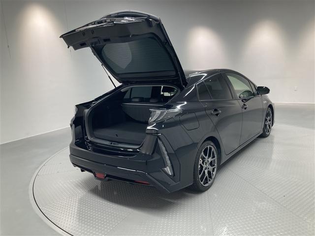 プリウスＰＨＶ Ｓ　ＧＲスポーツ　フルセグ　メモリーナビ　ＤＶＤ再生　ミュージックプレイヤー接続可　バックカメラ　衝突被害軽減システム　ＥＴＣ　ＬＥＤヘッドランプ（8枚目）