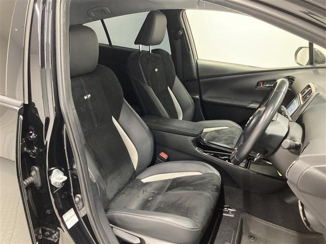 プリウスＰＨＶ Ｓ　ＧＲスポーツ　フルセグ　メモリーナビ　ＤＶＤ再生　ミュージックプレイヤー接続可　バックカメラ　衝突被害軽減システム　ＥＴＣ　ＬＥＤヘッドランプ（11枚目）