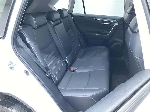ＲＡＶ４ Ｇ　４ＷＤ　ミュージックプレイヤー接続可　バックカメラ　衝突被害軽減システム　ＥＴＣ　ドラレコ　ＬＥＤヘッドランプ　ワンオーナー（13枚目）