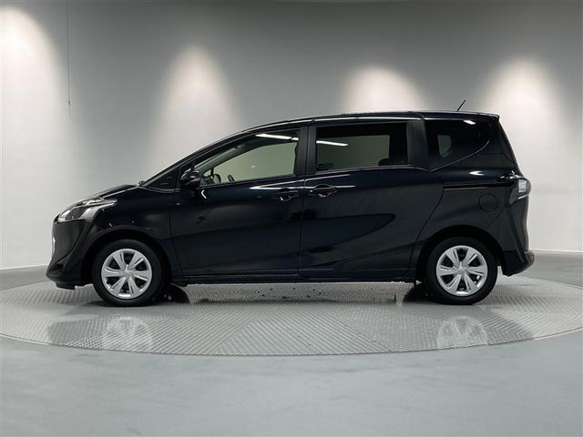 シエンタ ファンベースＸ　フルセグ　メモリーナビ　ＤＶＤ再生　ミュージックプレイヤー接続可　バックカメラ　衝突被害軽減システム　ＥＴＣ　電動スライドドア　ウオークスルー　ワンオーナー　アイドリングストップ（4枚目）