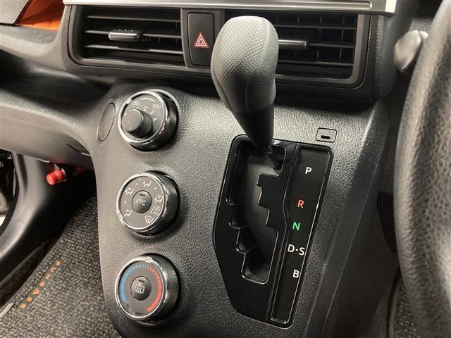 シエンタ ファンベースＸ　フルセグ　メモリーナビ　ＤＶＤ再生　ミュージックプレイヤー接続可　バックカメラ　衝突被害軽減システム　ＥＴＣ　電動スライドドア　ウオークスルー　ワンオーナー　アイドリングストップ（21枚目）