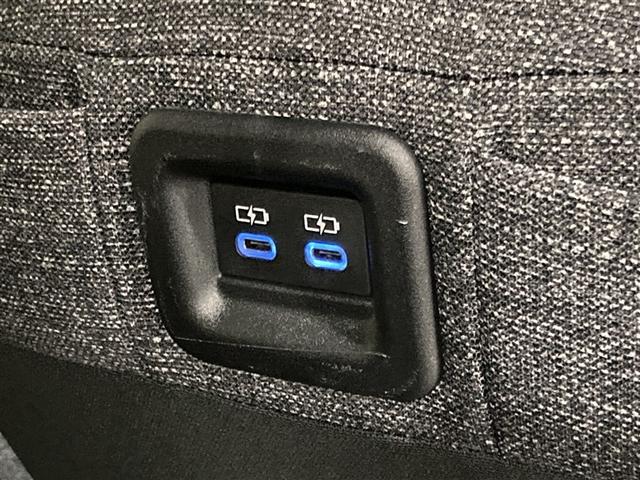 シエンタ ハイブリッドＺ　ミュージックプレイヤー接続可　バックカメラ　衝突被害軽減システム　ＥＴＣ　ドラレコ　両側電動スライド　ＬＥＤヘッドランプ　ウオークスルー　乗車定員７人　３列シート　ワンオーナー（32枚目）