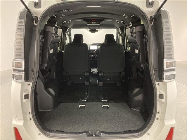 ヴォクシー ＺＳ　煌ＩＩ　フルセグ　メモリーナビ　ＤＶＤ再生　ミュージックプレイヤー接続可　後席モニター　バックカメラ　衝突被害軽減システム　ＥＴＣ　両側電動スライド　ＬＥＤヘッドランプ　ウオークスルー　乗車定員７人（9枚目）