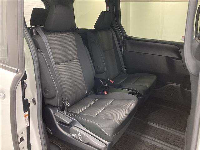 ヴォクシー ＺＳ　煌ＩＩ　フルセグ　メモリーナビ　ＤＶＤ再生　ミュージックプレイヤー接続可　後席モニター　バックカメラ　衝突被害軽減システム　ＥＴＣ　両側電動スライド　ＬＥＤヘッドランプ　ウオークスルー　乗車定員７人（12枚目）