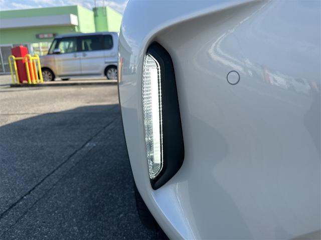 ヤリスクロス ハイブリッドZ ワンオーナー 純正DA&Tコネクトナビ&パノラミックビューモニター&ETC Bluetoothオーディオ 運転席パワーシート 前席左右シートヒーター パワーバックドア(17枚目)