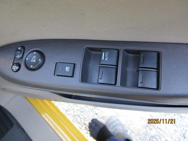 N-ONE G 純正ナビ・地TV・CD/DVD・スマートキー・プッシュスタート・オートエアコン・外品14インチアルミホイル・バックモニター禁煙車・ETC・ドラレコ(22枚目)