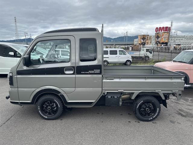 スーパーキャリイ Ｘリミテッド　４ＷＤ　衝突被害軽減ブレーキ　ナビ　ワンオーナー　ＬＥＤヘッドライト　フォグランプ　社外バンパーガード　アルミホイール　社外マフラー　キーレスエントリー　５ＭＴ（13枚目）