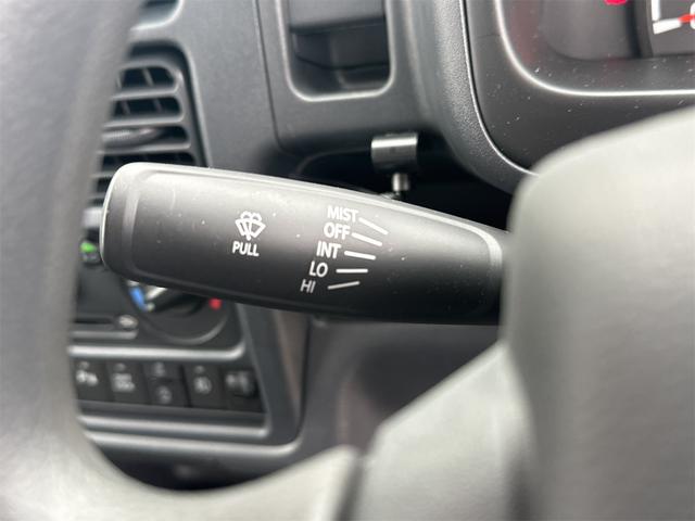 スーパーキャリイ Ｘリミテッド　４ＷＤ　衝突被害軽減ブレーキ　ナビ　ワンオーナー　ＬＥＤヘッドライト　フォグランプ　社外バンパーガード　アルミホイール　社外マフラー　キーレスエントリー　５ＭＴ（22枚目）