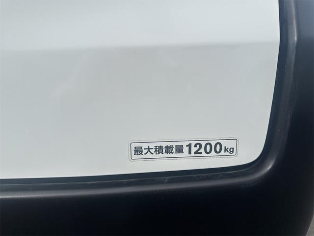 ＮＶ３５０キャラバンバン ロングＤＸ　エマージェンシーブレーキ　ナビＴＶ　Ｂｌｕｅｔｏｏｔｈ　バックカメラ　ドライブレコーダー　キーレスエントリー　ＥＴＣ　リヤフィルム　両側スライドドア　６人乗（56枚目）