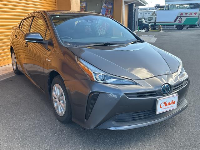 プリウス Ｓ　トヨタセーフティセンス　ワンオーナー　ナビＴＶ　Ｂｌｕｅｔｏｏｔｈ　ＬＥＤヘッドライト　ドライブレコーダー　ＥＴＣ　スマートキー　プッシュスタート　クルーズコントロール　整備記録簿（6枚目）