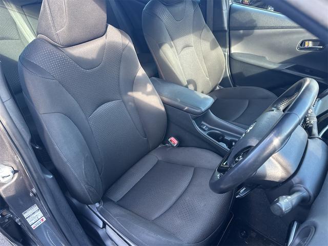 プリウス Ｓ　トヨタセーフティセンス　ワンオーナー　ナビＴＶ　Ｂｌｕｅｔｏｏｔｈ　ＬＥＤヘッドライト　ドライブレコーダー　ＥＴＣ　スマートキー　プッシュスタート　クルーズコントロール　整備記録簿（18枚目）