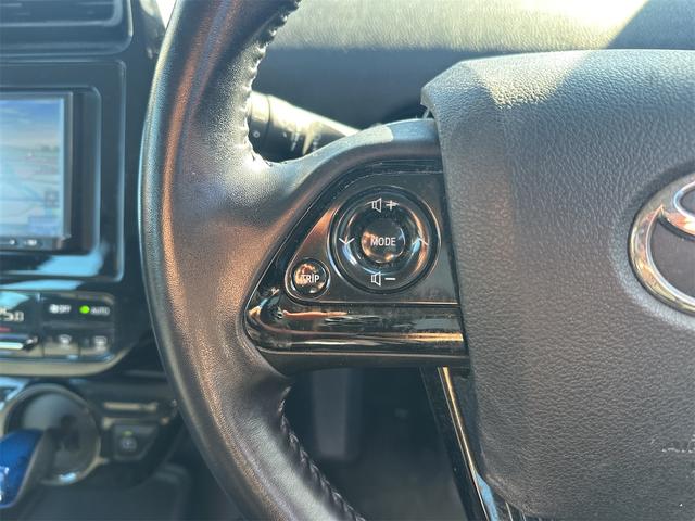 プリウス Ｓ　トヨタセーフティセンス　ワンオーナー　ナビＴＶ　Ｂｌｕｅｔｏｏｔｈ　ＬＥＤヘッドライト　ドライブレコーダー　ＥＴＣ　スマートキー　プッシュスタート　クルーズコントロール　整備記録簿（24枚目）