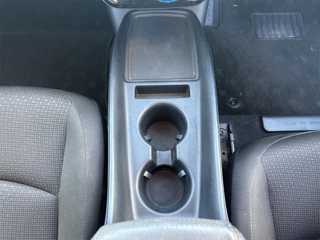 プリウス Ｓ　トヨタセーフティセンス　ワンオーナー　ナビＴＶ　Ｂｌｕｅｔｏｏｔｈ　ＬＥＤヘッドライト　ドライブレコーダー　ＥＴＣ　スマートキー　プッシュスタート　クルーズコントロール　整備記録簿（35枚目）