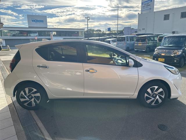 アクア Sスタイルブラック トヨタセーフティセンス ナビTV パノラマモニター LEDヘッドライト スマートキー プッシュスタート(7枚目)